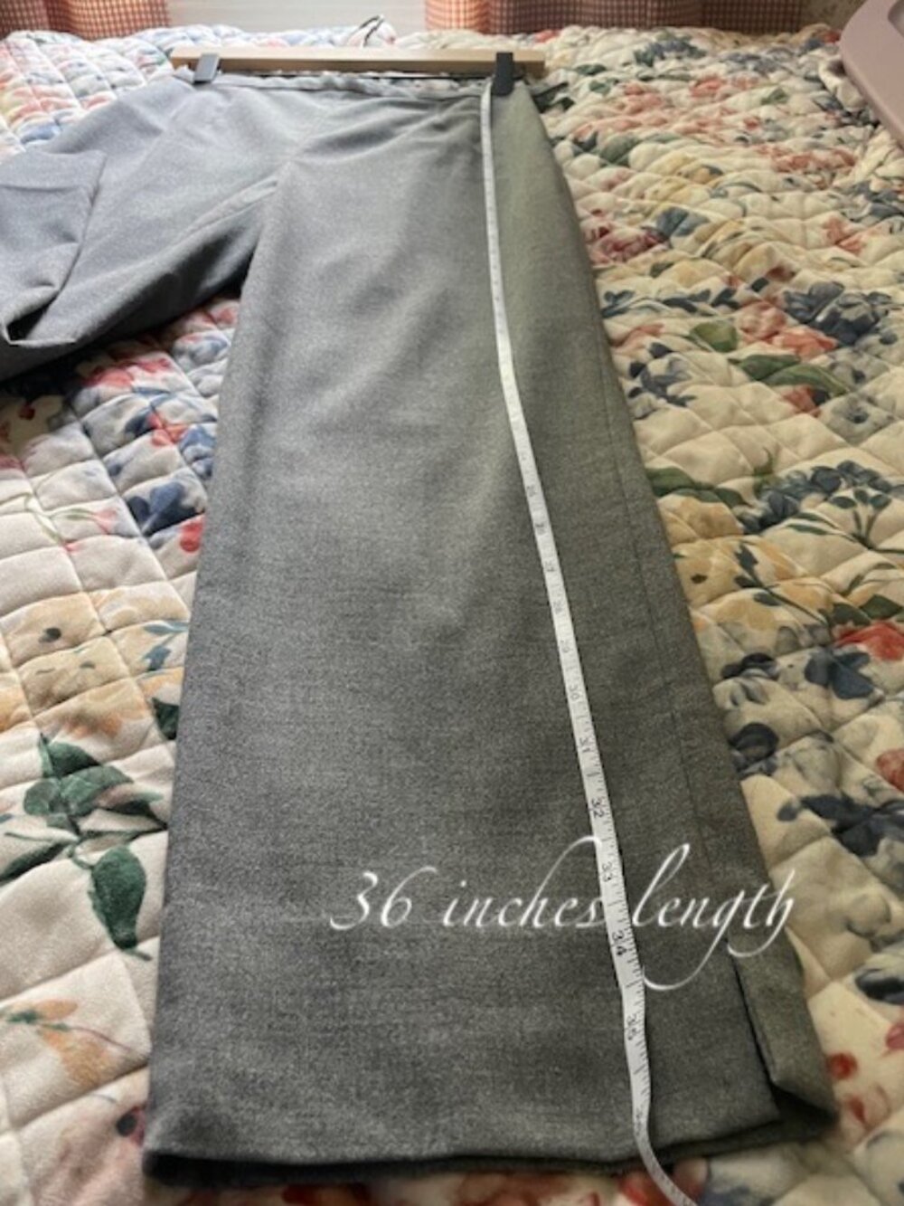 Ann Taylor Gray Side Button Stretch Slacks- size 4 - Picture 4 of 5